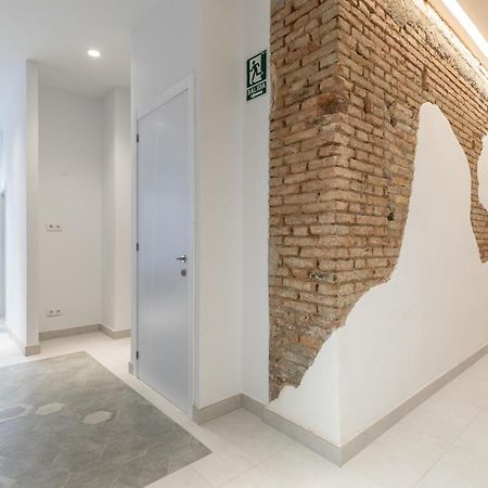 Comfortable Room Close To City Centre Valencia Exterior photo