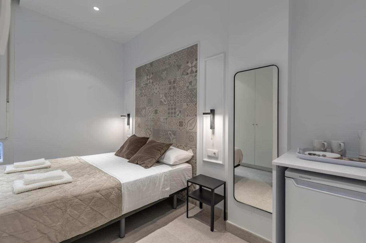 Comfortable Room Close To City Centre Valencia Exterior photo
