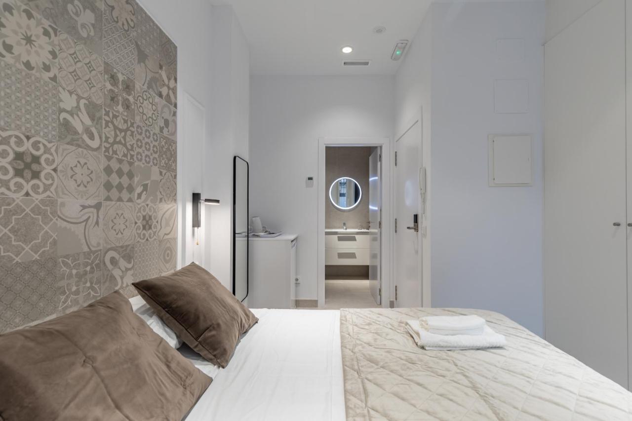 Comfortable Room Close To City Centre Valencia Exterior photo