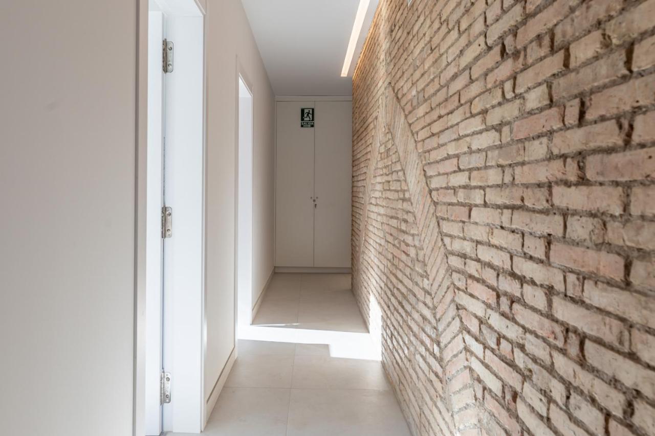 Comfortable Room Close To City Centre Valencia Exterior photo